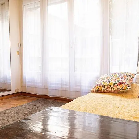15th Arrondissement Chic Urban Retreat Apartment